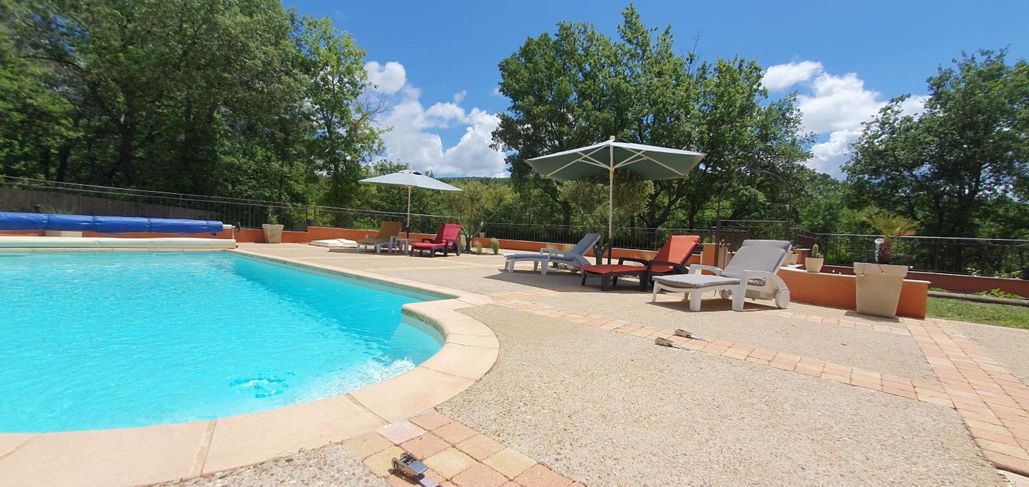 Villa Maison Familiale Avec Piscine Et Boulodrome Dans Le Luberon Caseneuve Exterior foto