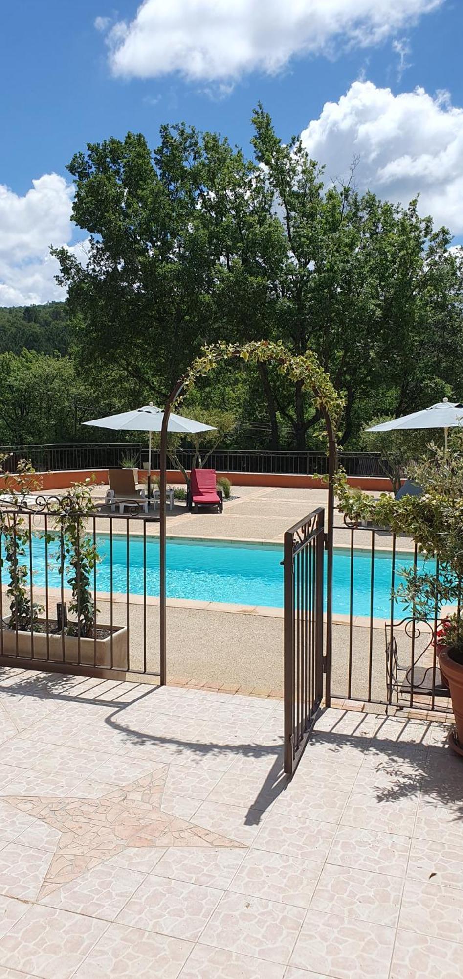 Villa Maison Familiale Avec Piscine Et Boulodrome Dans Le Luberon Caseneuve Exterior foto